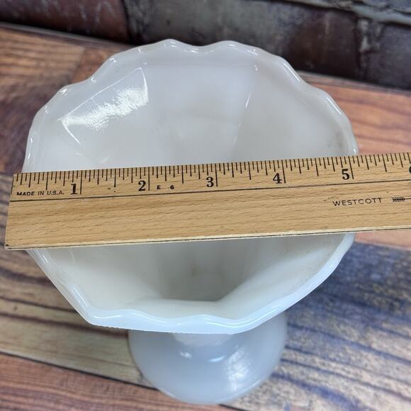 Vtg White Embossed Milk Glass Grape Vine Scalloped Edge Flared Pedestal Vase MCM - Picture 4 of 7